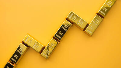  چگونه قیمت طلا را پیش‌بینی کنیم؟ (راهنمای جامع ۲۰۲۶)