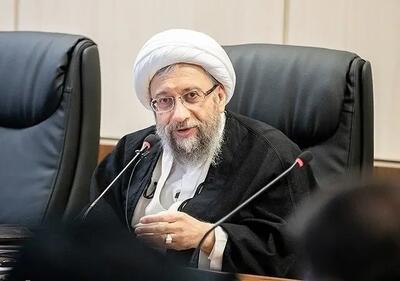 آملی‌لاریجانی: نگرانی مردم برای افزایش قیمت‌ها جدی است