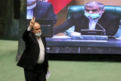 نائب رئیس مجلس: ابهت و جایگاه آمریکا دچار افول جدی شده /آمریکا اگر عقب‌نشینی کند، شکست خورده و اگر دست به اقدام بزند، شکست بزرگ‌تری خواهد خورد/ تطهیر پهلوی دیگر ممکن نیست