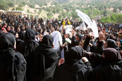 عضو هیات علمی دانشگاه امام حسین وابسته به سپاه پاسداران:  تعدادی از اغتشاشگران که در فتنه سلطنت دست به خون مردم آلوده کردند اعدام شوند؛ روی ناو آبراهام لینکلن بمب بندازید
