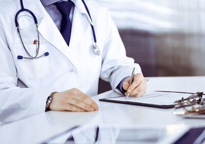 توصیه ای از وزارت بهداشت که جای تامل دارد: مجروحان با نام جعلی مراجعه کنند