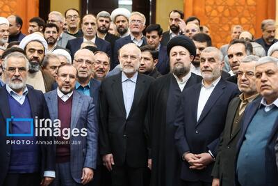 تصاویر: تجدید میثاق رییس و نمایندگان مجلس با آرمان‌های امام