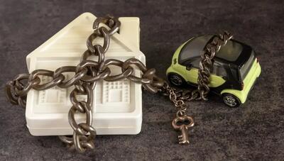 حالا که دعوت به اعتراض کردی، اموالت را مصادره می‌کنیم!