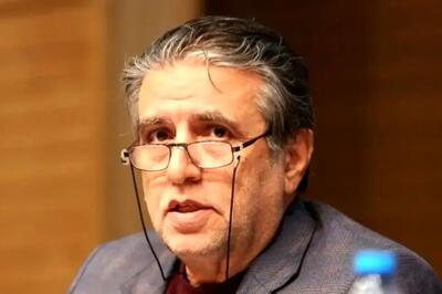 در شرایط فعلی کشور همه باید فردیت خود را فراموش کنند