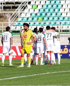 فجر علیه ذوب آهن: بازیکن غیر مجاز داشتید بازی باید 3 بر صفر شود
