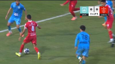 پنالتی برای پرسپولیس پس از بازبینی داور با VAR، رد شد