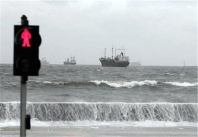  اعلام محدودیت ترددهای دریایی در جزیره کیش و بنادر چارک و آفتاب