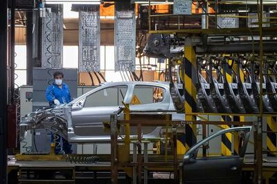 اقتدار دولت یا فرسودگی اقتصاد؟ | ایران‌خودرو؛ قربانی ناترازی حکمرانی اقتصادی