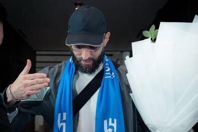 عکس | رونمایی از بنرما در الهلال؛ شماره متفاوت برنده توپ طلا