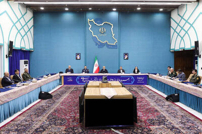 افتتاح ۱۲۰ طرح مشارکتی وزارت دفاع با حضور پزشکیان