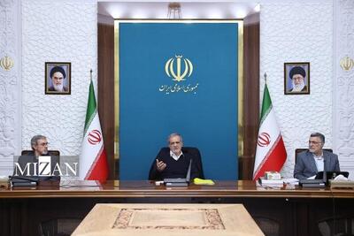 پزشکیان: رفع دغدغه‌های مردم در زمینه هزینه‌های درمان و تأمین دارو از مهم‌ترین عوامل افزایش رضایتمندی عمومی است