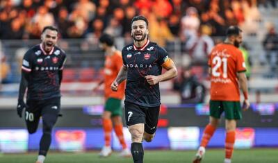 سروش رفیعی: فقط خواستم بگویم ای کاش بعضی از مجری‌های صداوسیما هم لال شوند - پارس فوتبال