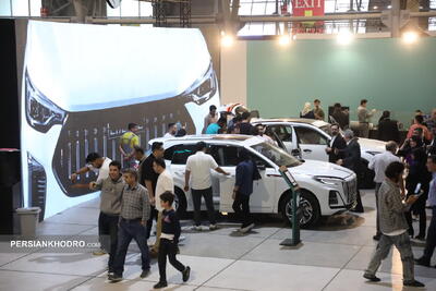 اختلاف بر سر اصلاح قیمت خودرو بالا گرفت / باز هم مناقشه ای تکراری بین دولت و خودروسازان