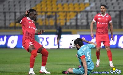 چرا پرسپولیس مجبور شد خرید جنجالی را حفظ کند؟