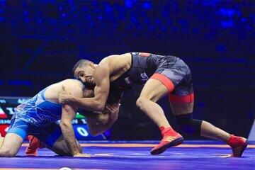 کشتی گیرانی که می‌خواهند به لس‌آنجلس بروند، بخوانند