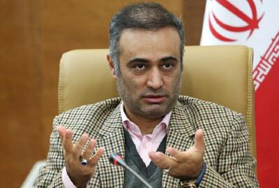  یک استاد دانشگاه: میدان را از رسانه‌های نفرت‌پراکن بگیریم
