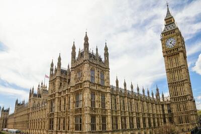 اعتراض شدید نمایندگان پارلمان انگلیس به احتمال رفع محدودیت‌های تسلیحاتی علیه اسرائیل