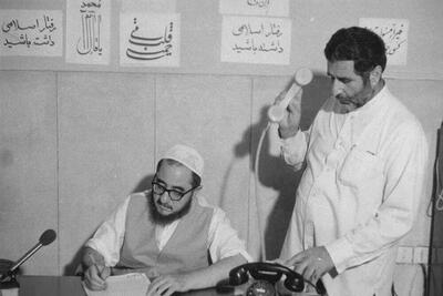 خلخالی واقعا چندنفر را اعدام کرد؟/ارتشی که فقط در تبلیغات سلطنت‌طلب‌ها باشکوه است!