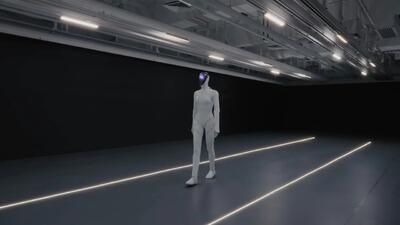  نمایش پرزرق و برق با زمین خوردن ربات انسان‌نمای IRON خبرساز شد + ویدیو