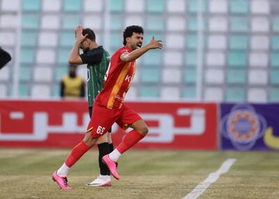 محبوب استقلالی‌ها با پیراهن قرمز جام جهانی می‌خواهد