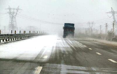 ترافیک سنگین در ۵ محور اصلی کشور و لغزندگی جاده‌ها در ۲۲ استان