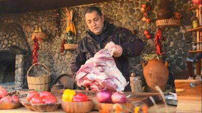  غذای روستایی در آذربایجان؛ کباب ران گوساله با عسل و نمک در تنور