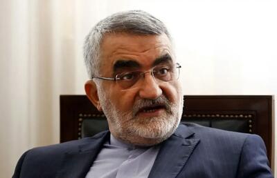  علاءالدین بروجردی: مردم تحت تاثیر جنگ روانی آمریکا قرار نگیرند و با آرامش به زندگی عادی خود ادامه دهند