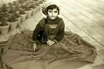  خوشحال‌ترین نسخه گوگوش، شاد و خندان در هشت سالگی