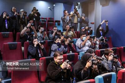  تصویر خبرگزاری مهر از پوشش یک خانم در جشنواره فجر