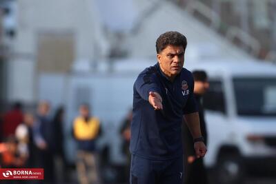 سرمربی شمس آذر: بازی سختی مقابل استقلال داریم/ فعلا به تراکتور فکر نمی کنیم