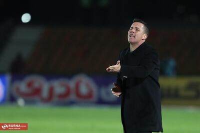 سوالی که سرمربی پرسپولیس باید جواب بدهد؛ داستان تعویض‌های عجیب اوسمار چیست؟