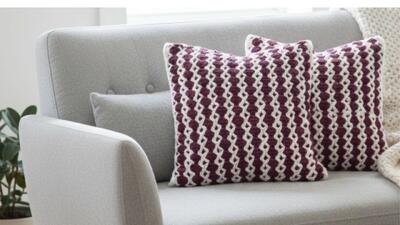 الگوی بافت کوسن دو رنگ؛ نحوه صحیح بافتن بخیه ها برای لبه های صاف