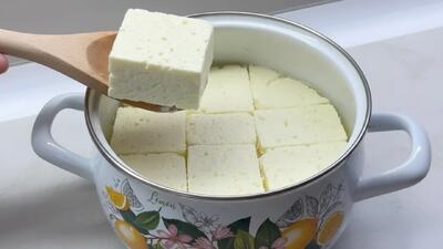  طرز تهیه ۱ قابلمه پنیر با ۱ لیتر شیر / دستور ۲ پنیر خانگی با استفاده از چند ماده ی اولیه