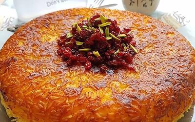 چطور با کمترین مواد یه ته چین مجلسی بپزیم؟ ارزان ترین ته چین مرغی که میتونی درست کنی