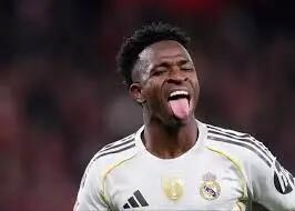 وینیسیوس باید انتخاب کند؛ عربستان یا رئال مادرید؟