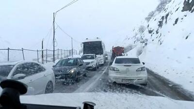 ترافیک سنگین در محورهای مواصلاتی مازندران/ هیچ مسیری مسدود نیست