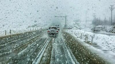 بارش سنگین برف و ترافیک پرحجم در محور هراز