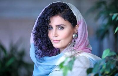 بیوگرافی و افتخارات الناز شاکردوست / سیمرغ بلورین جشنواره فیلم فجر در دست الناز شاکردوست +عکس