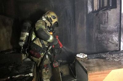 آتش‌سوزی بزرگ در بازارچه جنت‌آباد تهران؛ چه اتفاقی در تقاطع نیایش افتاد؟