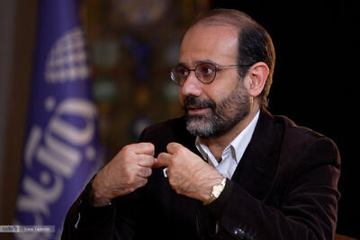 مجاهدی: با ادامه وضع موجود ناآرامی‌ها در ایران حالت «رفت و برگشتی» و «آکاردئونی» پیدا می‌کنند / از سال ۱۳۹۷ به بعد جمعیت فقرا دو برابر شده است