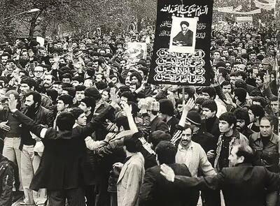 خیابان‌ها پر بود، کسی حرف نمی‌زد/ انقلابی که در هیچ فرمولی نمی‌گنجید