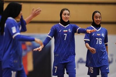 استقلال صدرنشین ماند / فولاد و نفت آبادان در جمع مدعیان - پارس فوتبال