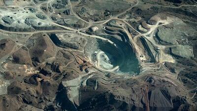 ایالات متحده به مواد معدنی حیاتی نیاز دارد/ شبه‌نظامیانی با سلاح‌های آمریکایی در مقابل آنها صف کشیده اند