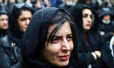  عکس / یادی کنیم از چیدمان میز عزای مادرشوهر لیلا حاتمی، بازیگر سریال «کیف انگلیسی» با حضور حامد بهداد/  روحش شاد و یادش گرامی