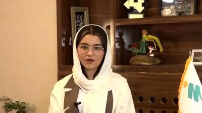  عکس ها / نگاهی به چیدمان خلاقانه اتاق خاص آترینا فرحمند، رتبه 1 کنکور تجربی 1404/ از دکور چوبی خوشرنگ تا شازده کوچولو