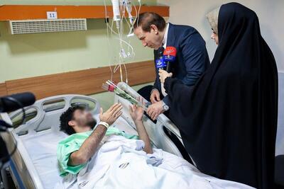 عیادت و گفت‌و‌گو با مجروحان حوادث اخیر توسط معاون قوه قضائیه