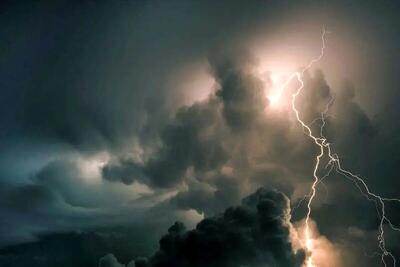 وضعیت هوای پنجشنبه و جمعه ۱۶ و ۱۷ بهمن ۱۴۰۴/ کاهش شدید دمای هوا و بارش برف و باران ادامه دارد