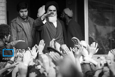  ۱۴ بهمن ۱۳۵۷؛ دیدار مردم با امام در مدرسه علوی