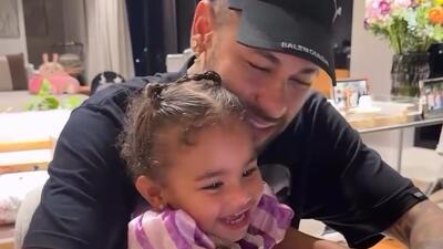 عاشقانه های نیمار و دخترش ماوی!