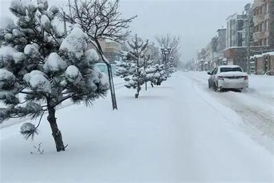  روستای تکه در شب نیمه شعبان با بارش برف سفیدپوش شد + فیلم